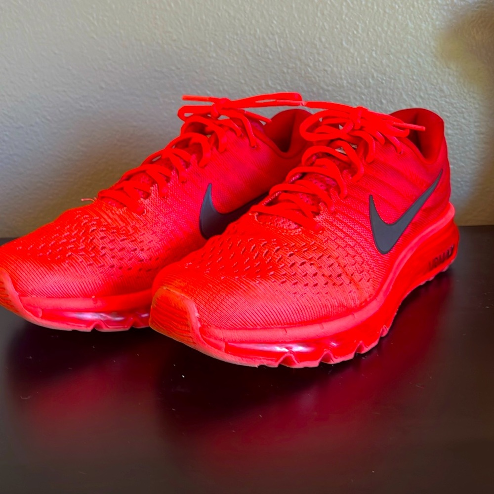 Orange Air Max 2017